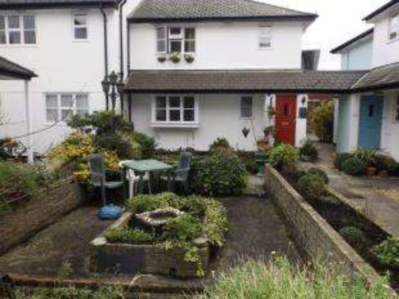 1 Bedroom Maisonette